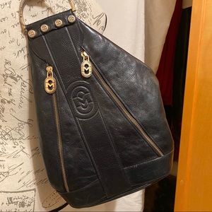 MARINO ORLANDI BLACK LEATHER BUCKET SLING BACKPACK